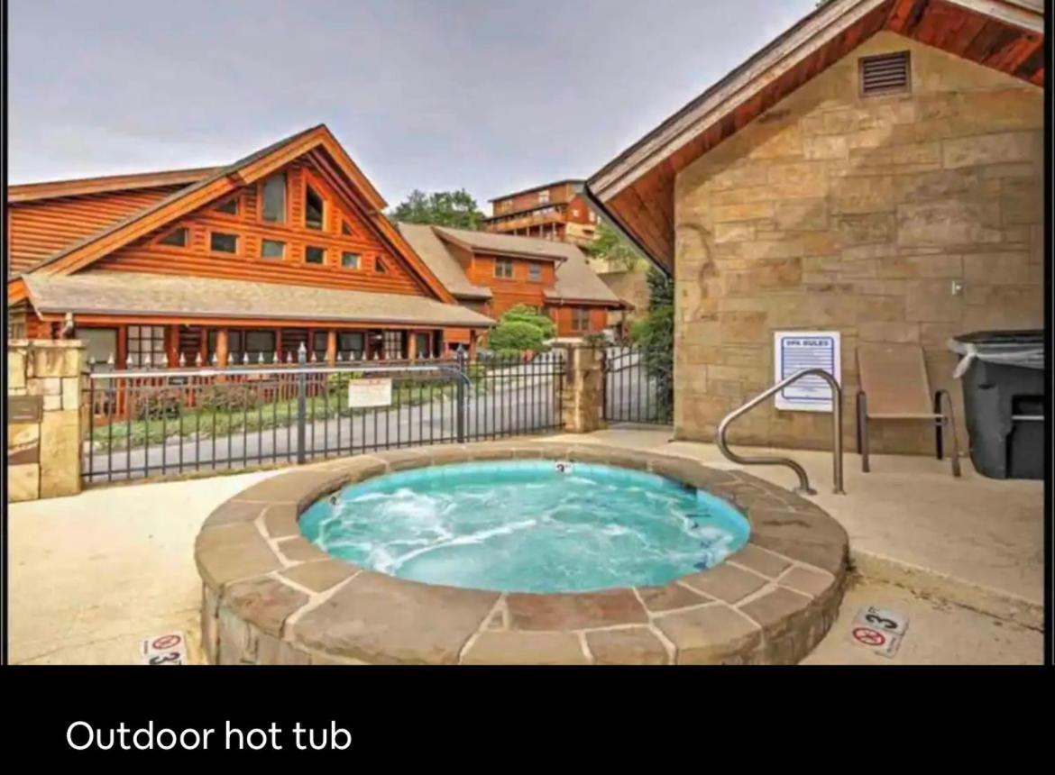 Condo With Pool Near Dollywood Pigeon Forge Exterior photo